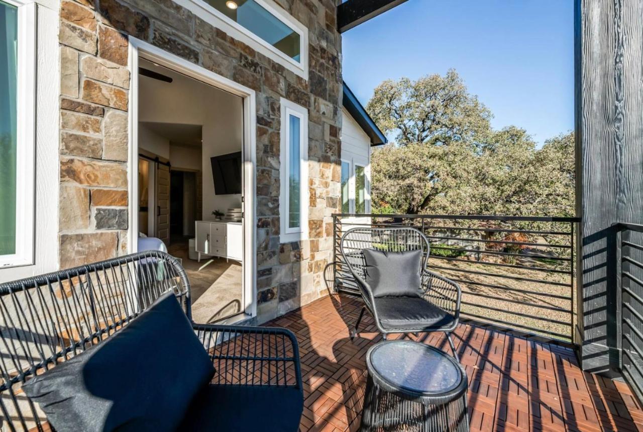 Stylish Townhome Near At&T Stadium, Globe Life, Six Flags & More Арлингтон Экстерьер фото