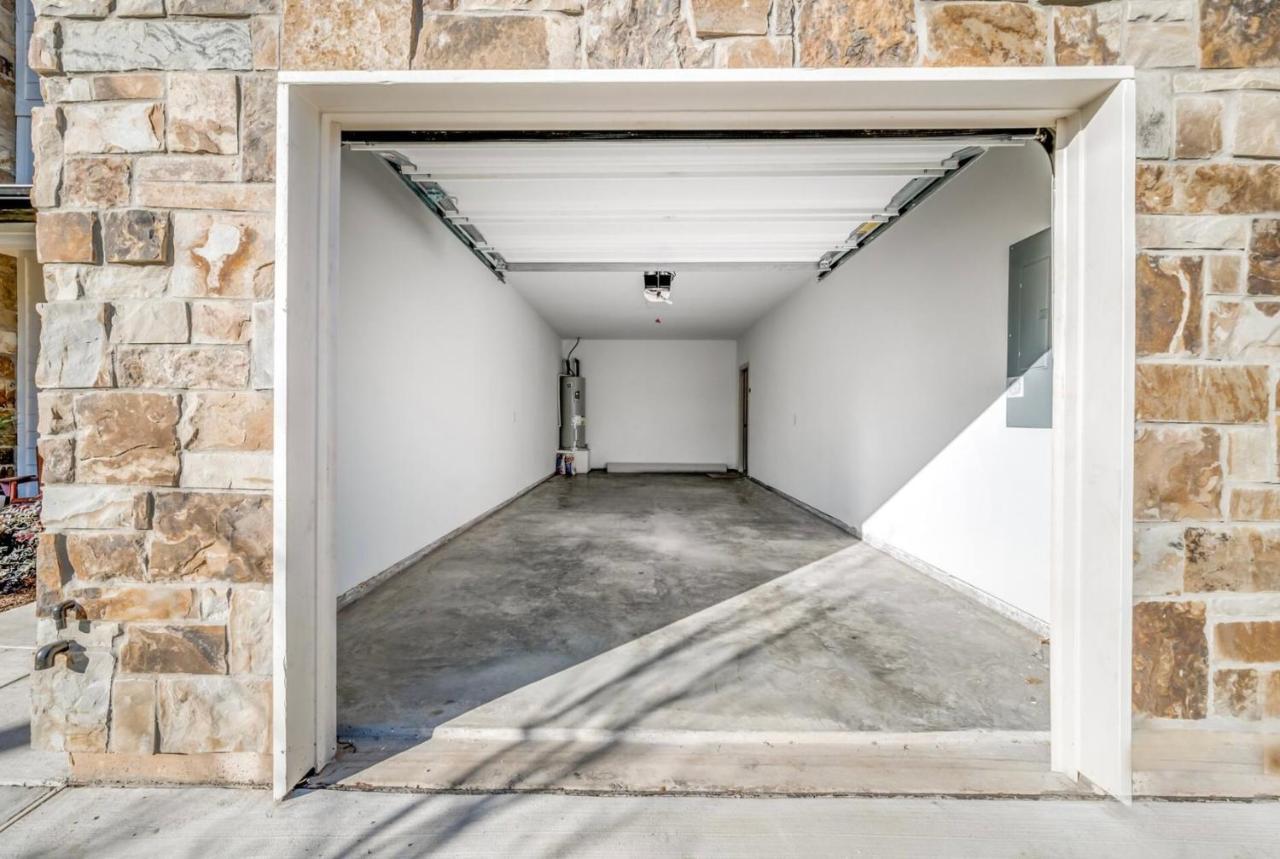 Stylish Townhome Near At&T Stadium, Globe Life, Six Flags & More Арлингтон Экстерьер фото