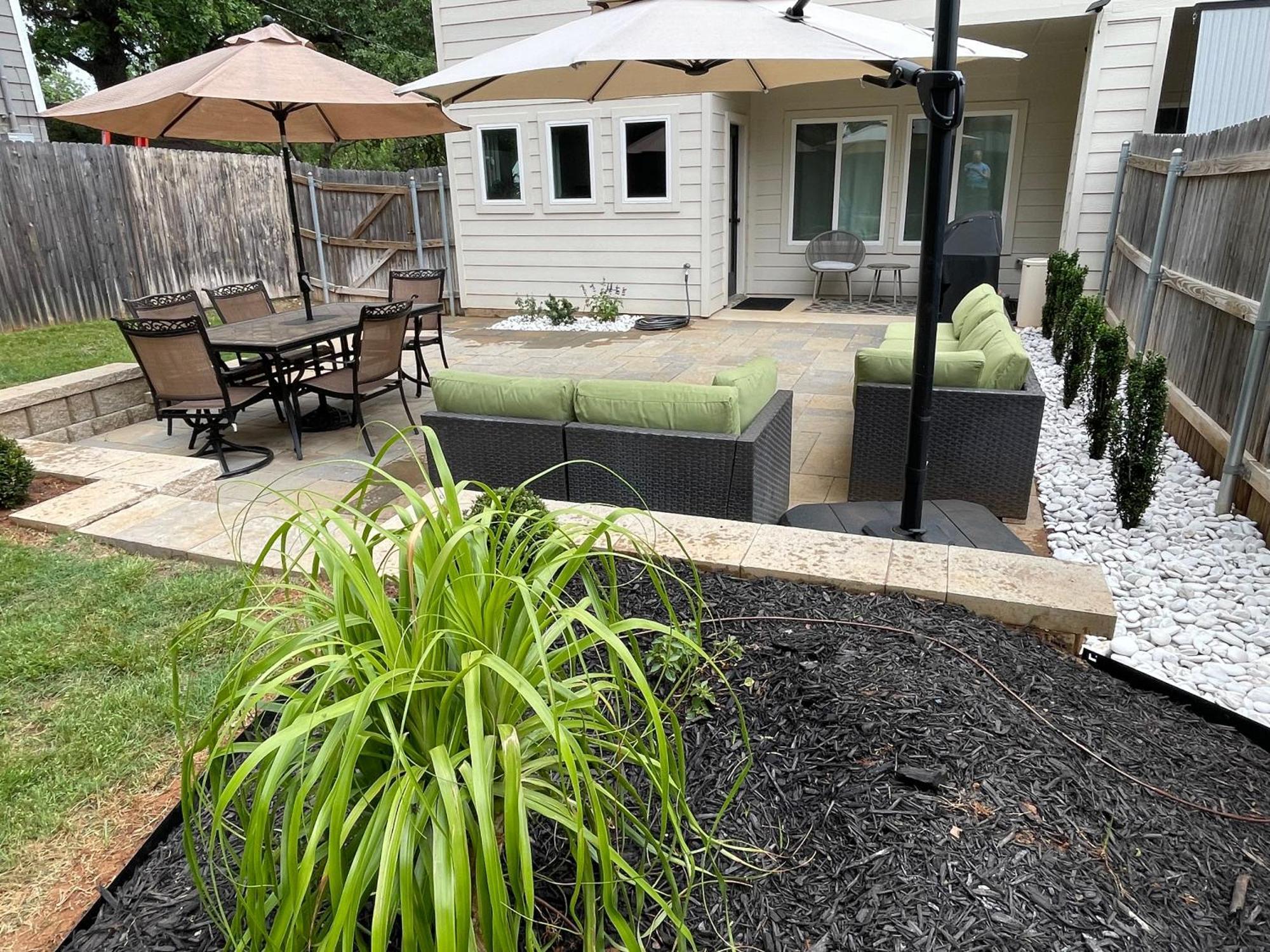 Stylish Townhome Near At&T Stadium, Globe Life, Six Flags & More Арлингтон Экстерьер фото